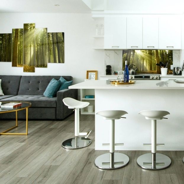 Come organizzare un soggiorno alla moda con una cucina?